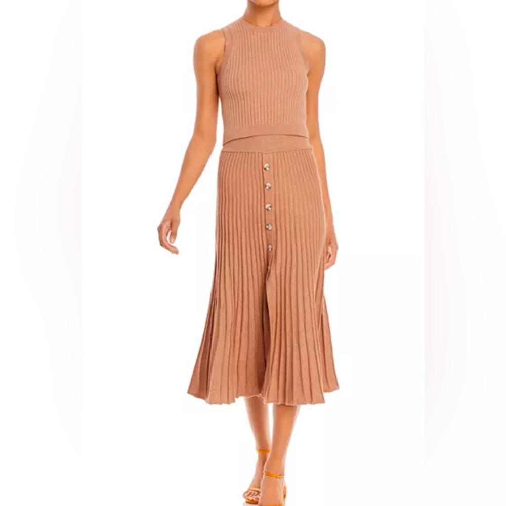 Bardot
Ribbed‎ Button Front Midi Skirt NWT SIZE XS